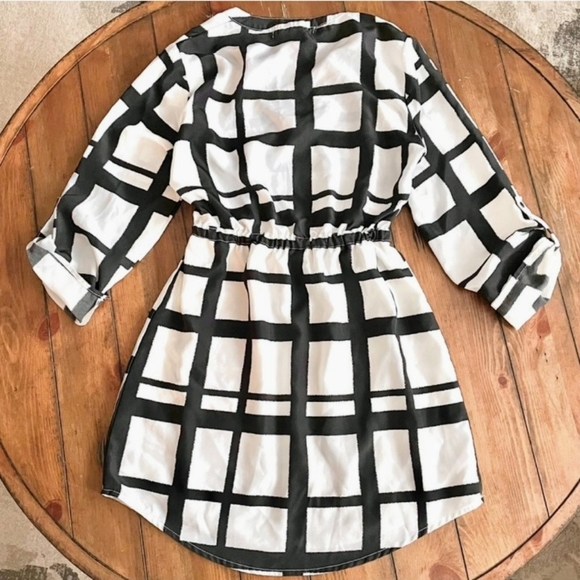 Dresses & Skirts - Almost Famous Dress